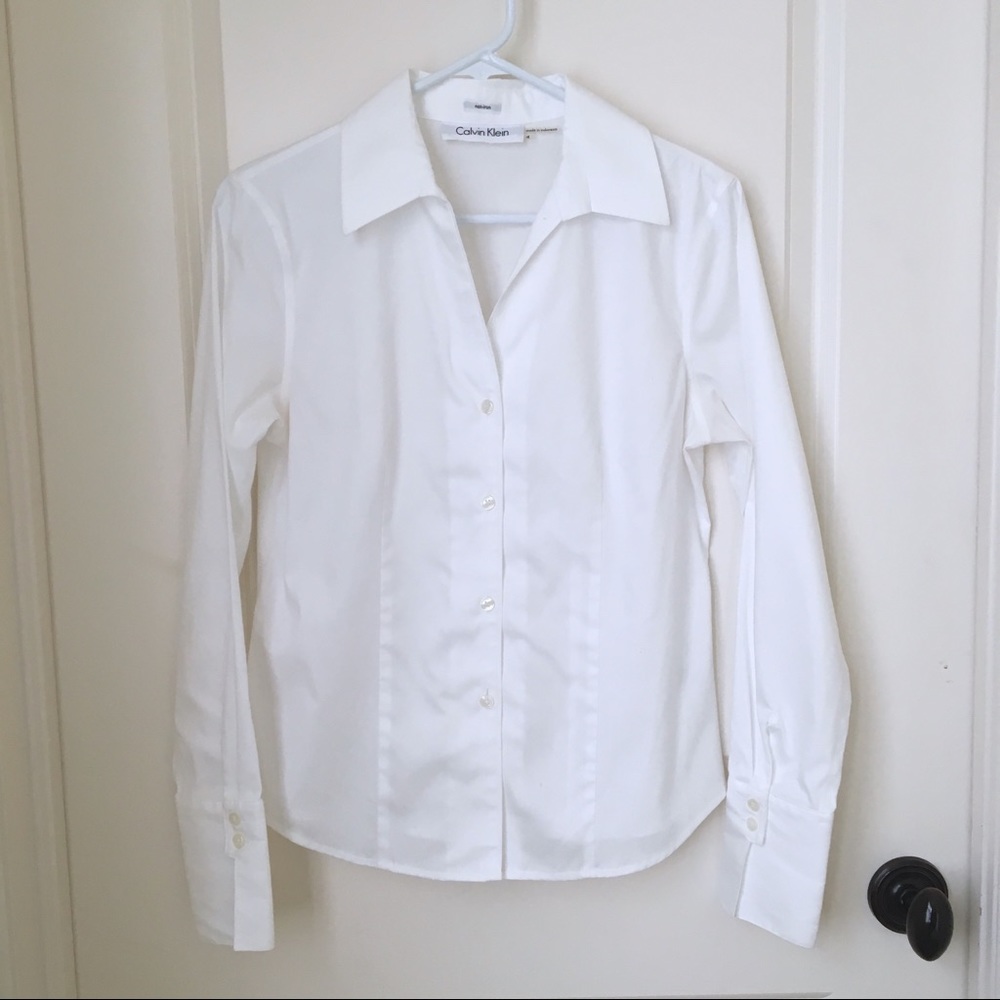 [Sold] Calvin Klein White Button-up Size 4